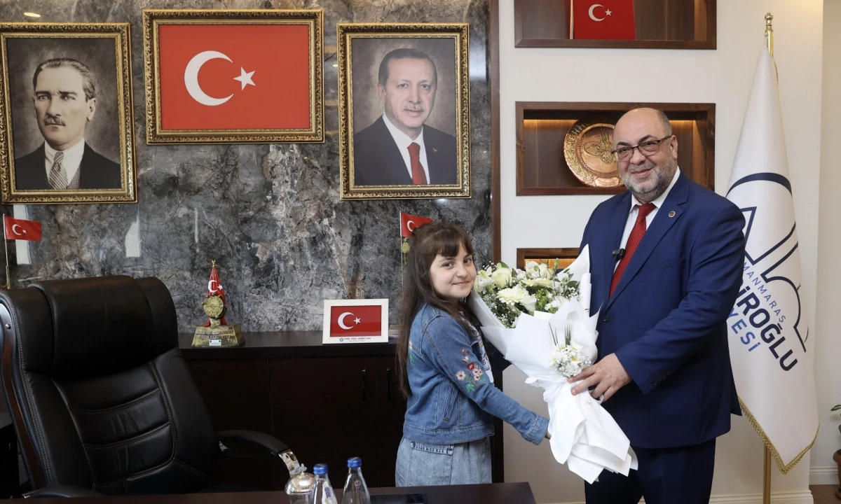 Dulkadiroğlu Belediyesi&rsquo;nde başkanlık makamı Ecrin Nisanur Aşgan&rsquo;a emanet edildi