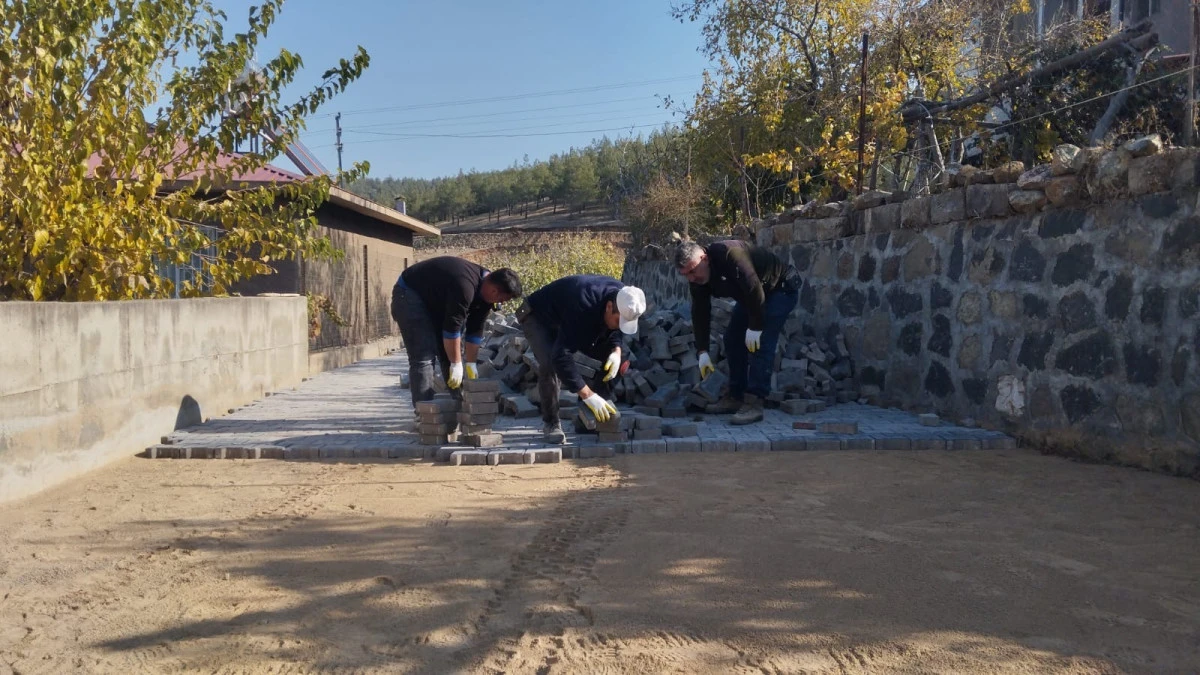 DULKADİROĞLU BELEDİYESİ'NDEN ZORLU KIŞ ŞARTLARI ÖNCESİ SAHADA YOĞUN MESAİ