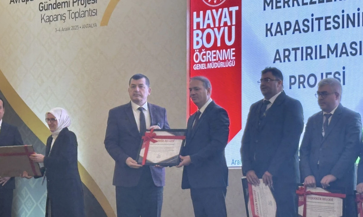  Dulkadiroğlu Halk Eğitimi Merkezi, Türkiye Genelinde İlk 10’a Girmeyi Başardı