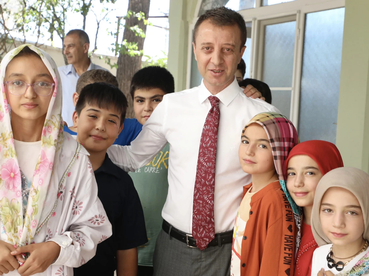 Dulkadiroğlu Kaymakamı Hicabi Aytemür’den Yaz Kur’an Kursu Öğrencilerine Ziyaret
