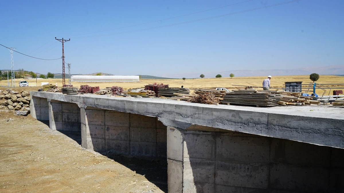 Dulkadiroğlu Yeniyurt: Eski Köprü Yerine 53 Metrelik Modern Köprü Geliyor