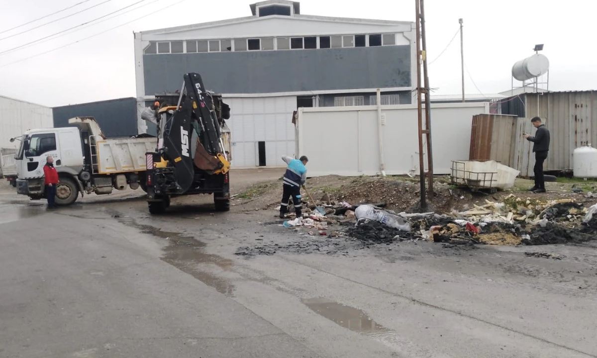 DULKADİROĞLU&rsquo;NDA BAYRAM &Ouml;NCESİ TEMİZLİK &Ccedil;ALIŞMALARI HIZ KAZANDI