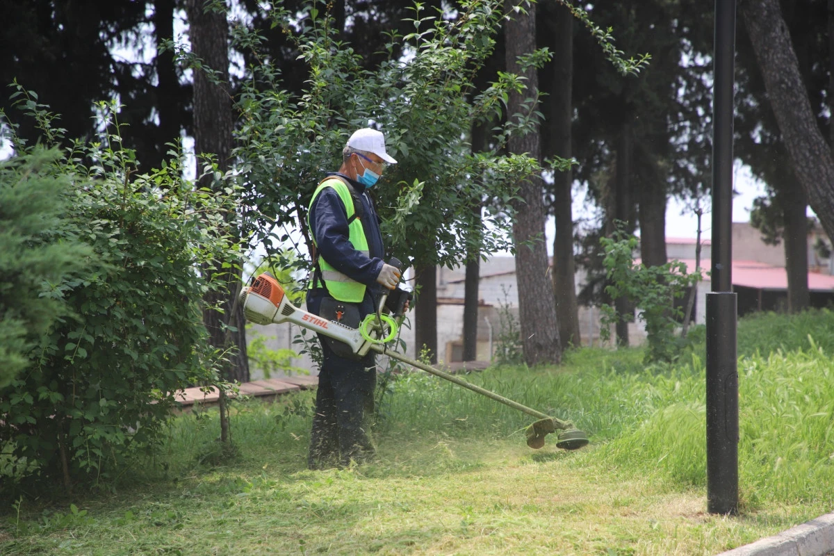 Dulkadiroğlu’nda Bayram Temizliği: Park ve Bahçeler Bayrama Hazır