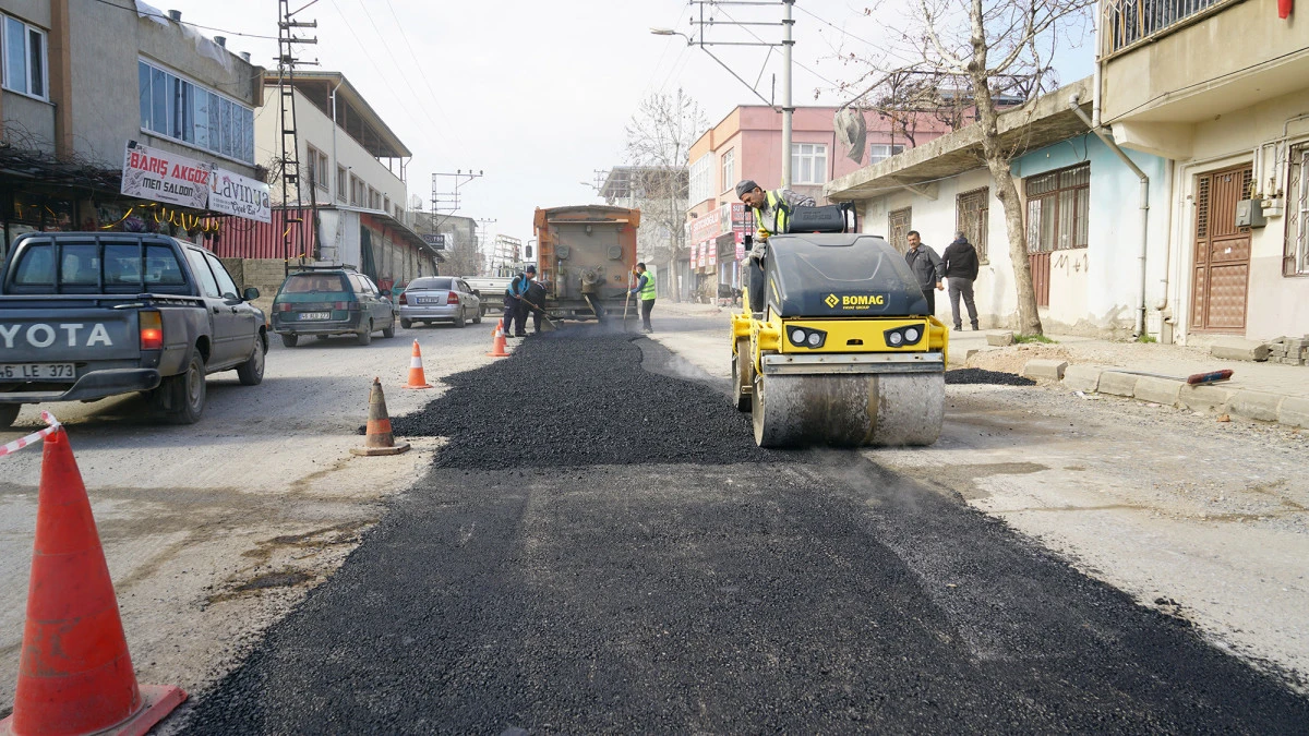 Dulkadiroğlu&rsquo;nda Bir Caddenin Daha Ulaşım Konforu İyileştiriliyor