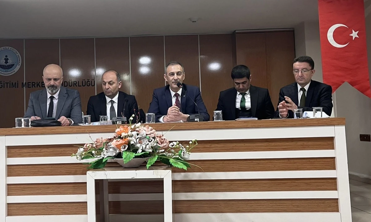 Dulkadiroğlu&rsquo;nda eğitim y&ouml;neticileri 2. d&ouml;nem hazırlıkları i&ccedil;in bir araya geldi