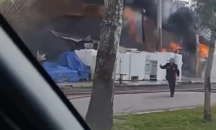 Dulkadiroğlu&rsquo;nda İkinci El Eşya D&uuml;kk&acirc;nında &Ccedil;ıkan Yangın S&ouml;nd&uuml;r&uuml;ld&uuml;