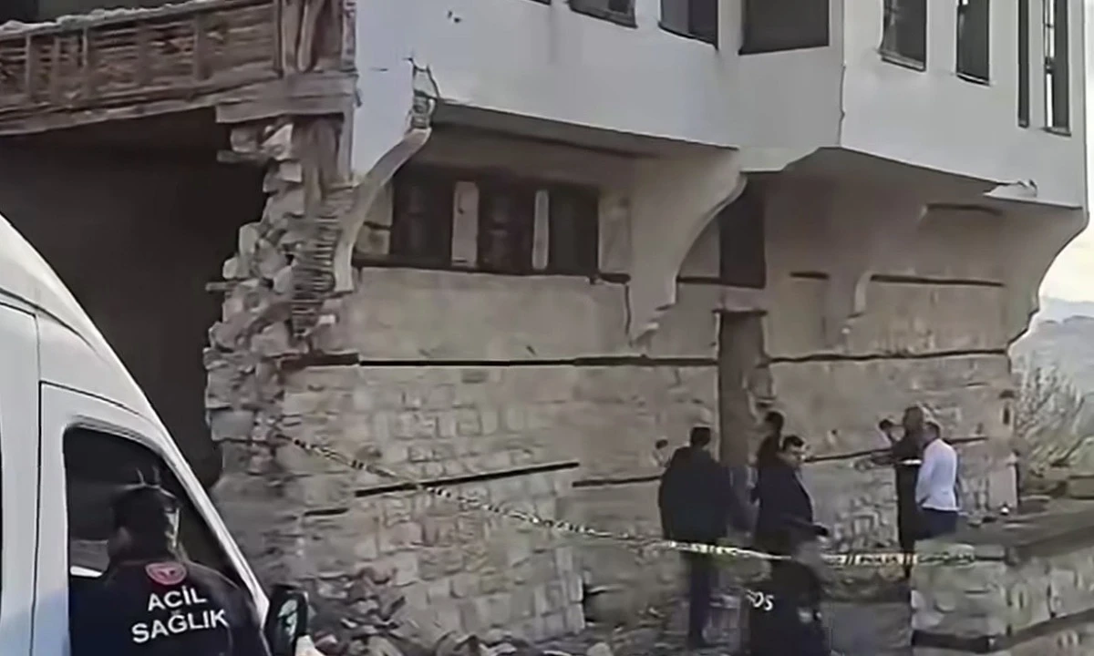 Dulkadiroğlu&rsquo;nda metruk binada erkek cesedi bulundu