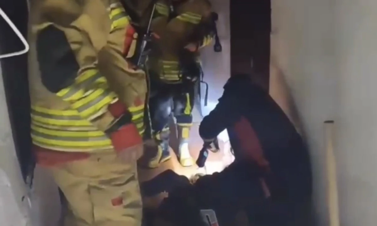 Dulkadiroğlu&rsquo;nda yangın paniği: 92 yaşındaki vatandaş kurtarıldı