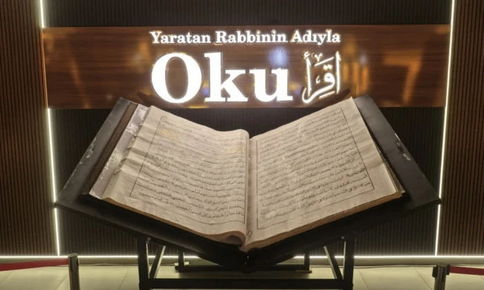 D&uuml;nyanın en b&uuml;y&uuml;k ikinci el yazması Kur&rsquo;an-ı Kerim&rsquo;i Kahramanmaraş&rsquo;ta ziyarete a&ccedil;ılıyor