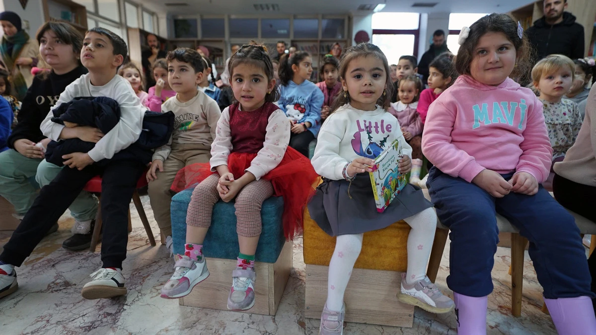 Edebiyat Şehrinde &Ccedil;ocuklara Masal Dinletisi
