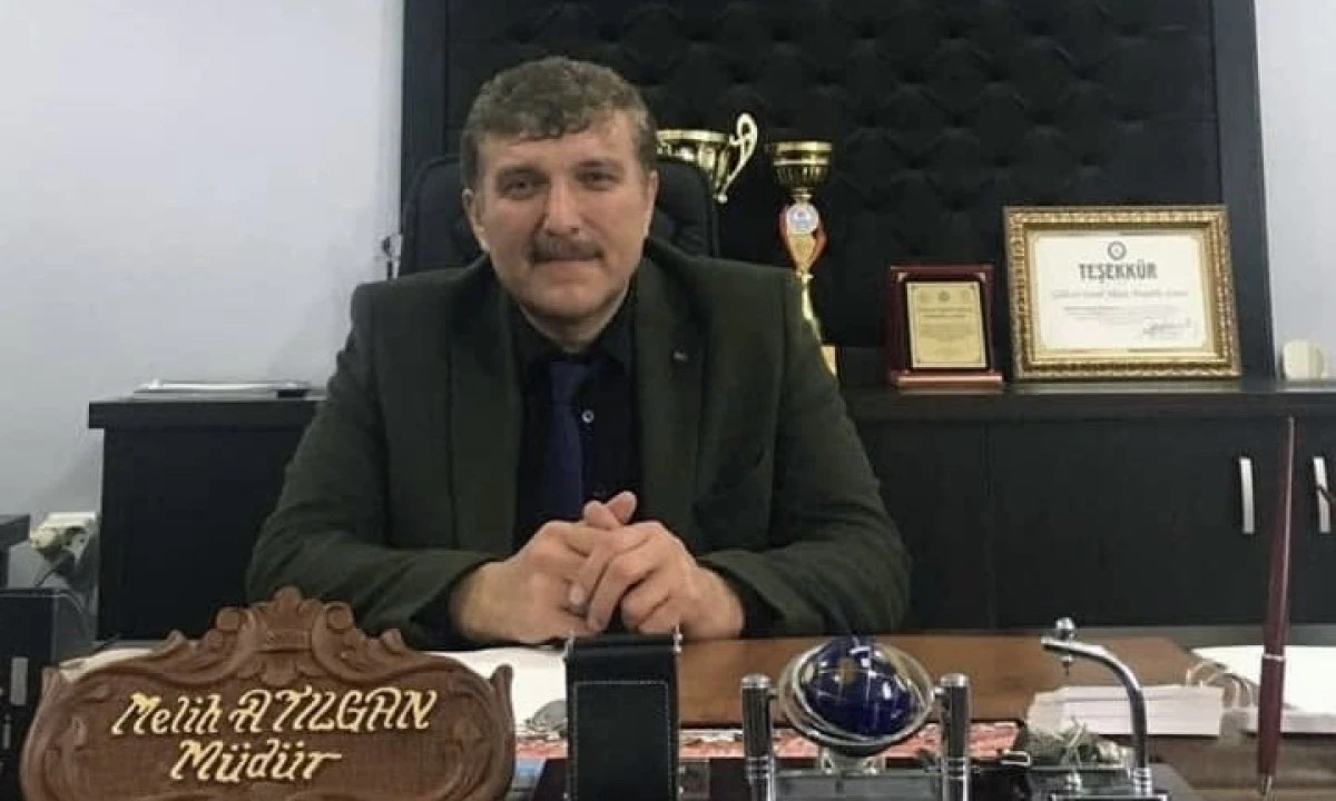Eğitim camiasının acı g&uuml;n&uuml;: Melih Atılgan&rsquo;ın babası vefat etti