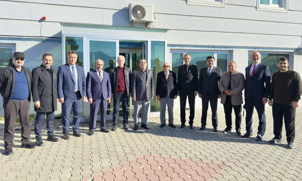 Eğitimci İş insanı Sa&ccedil;malı&rsquo;dan &Ouml;ğretmenler G&uuml;n&uuml; Vesilesiyle Dostluk Buluşması