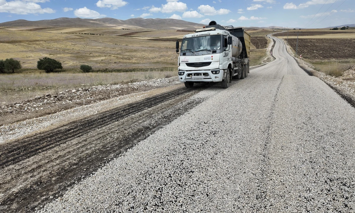  Elbistan Kırsalında Ulaşım G&uuml;&ccedil;leniyor