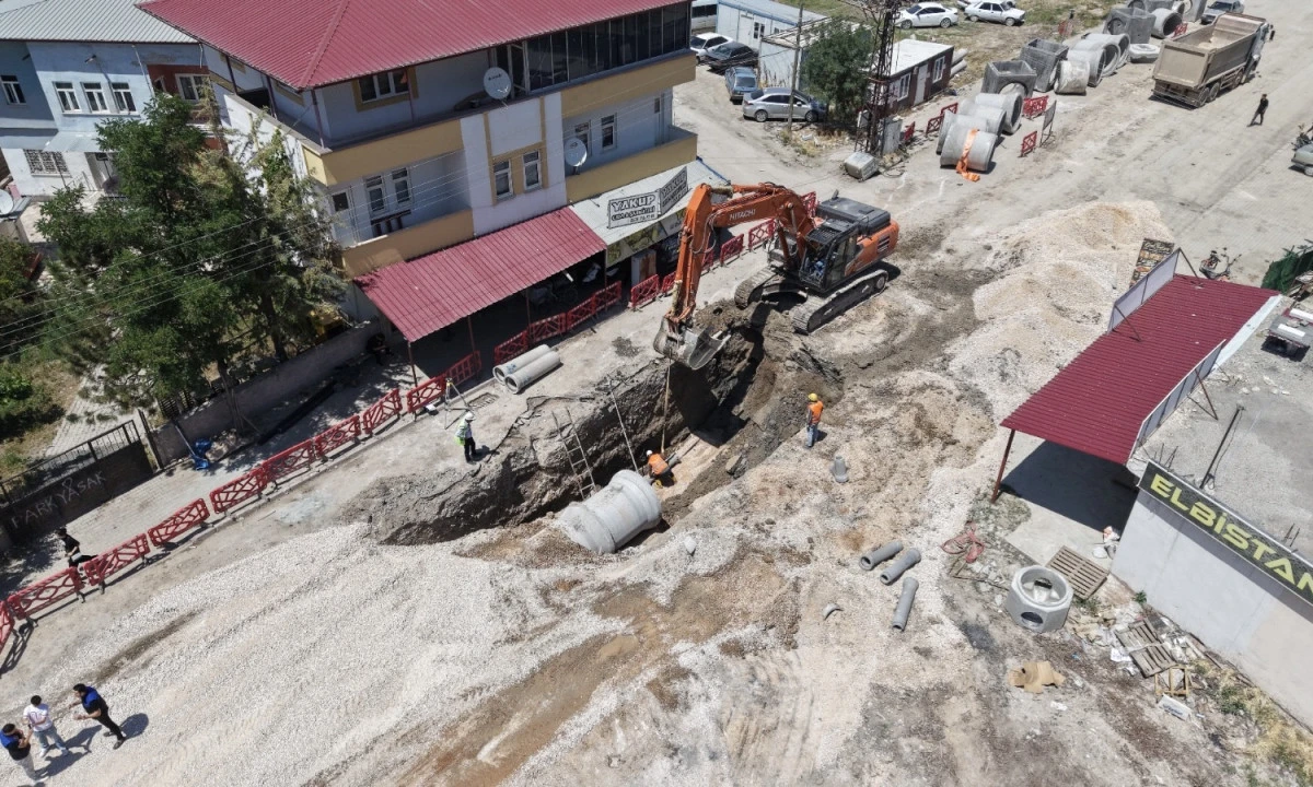 Elbistan K&uuml;&ccedil;&uuml;k Sanayi Sitesi&rsquo;nde Altyapı G&uuml;&ccedil;leniyor