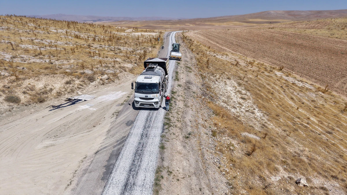 Elbistan’da 3 Mahalleye Konforlu Ulaşım Müjdesi