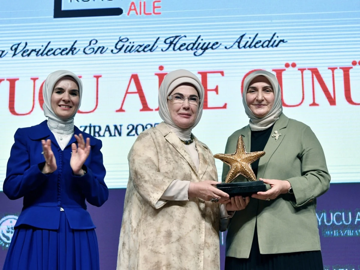 Emine Erdoğan’dan Kahramanmaraş’a “Koruyucu Ailede Öncü Şehir” Ödülü