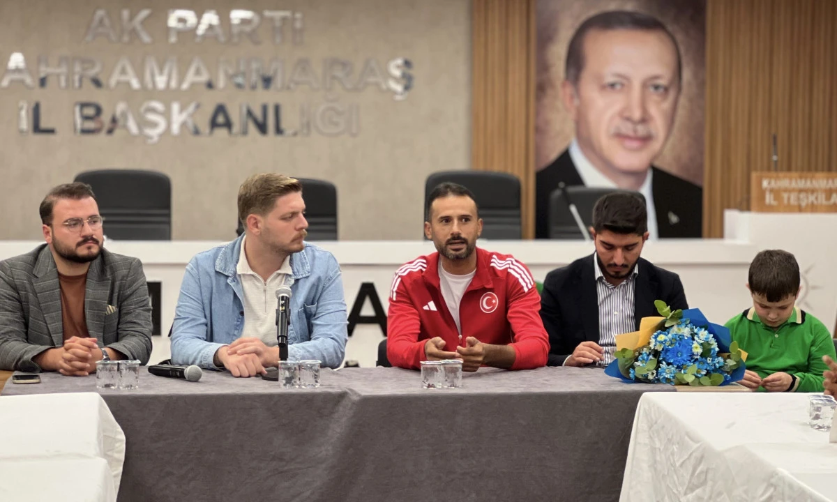 Engelleri Aşan Güçlü Yürekler: Ampute Futbol Takımı AK Gençlik Kollarının Misafiri Oldu