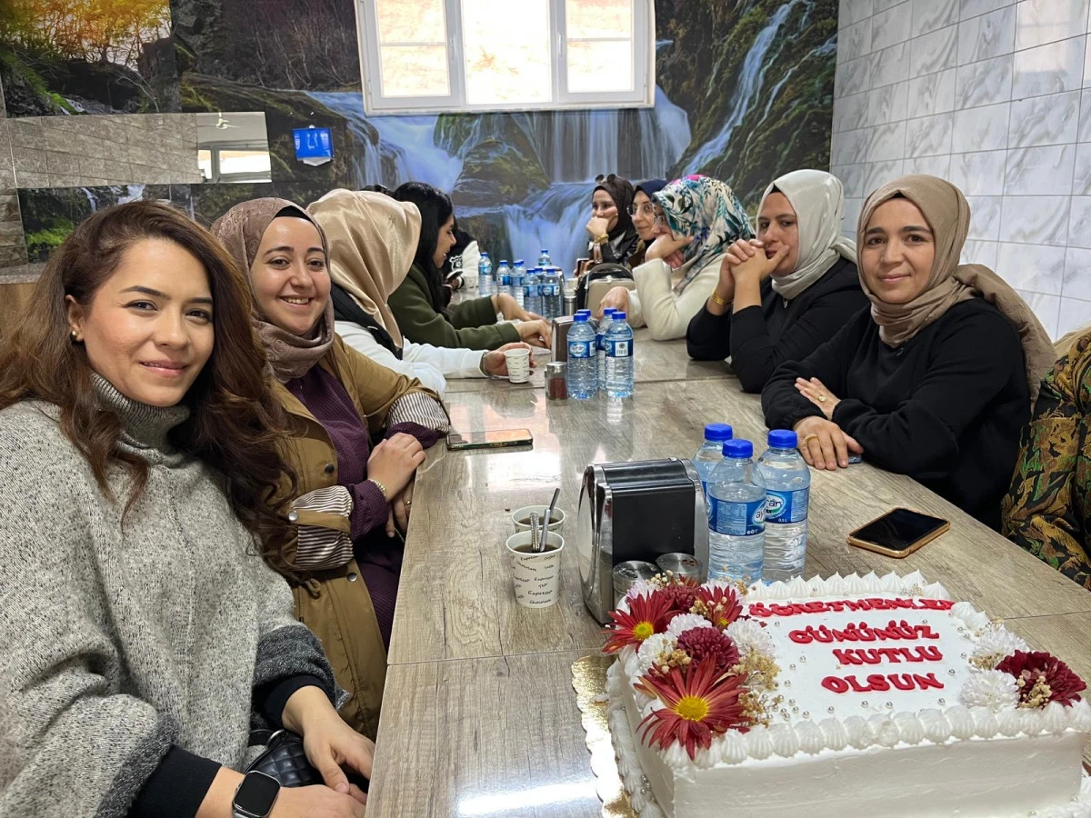 Fatmalı İlkokulu ve Ortaokulu’nda Öğretmenler Günü Coşkusu