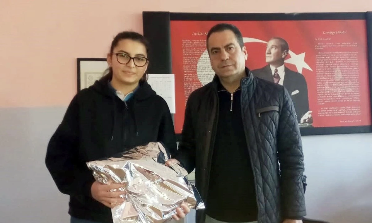 G&ouml;ksun&rsquo;da B&uuml;y&uuml;k Başarı: Şiir Yarışmasında İl Birincisi Oldu