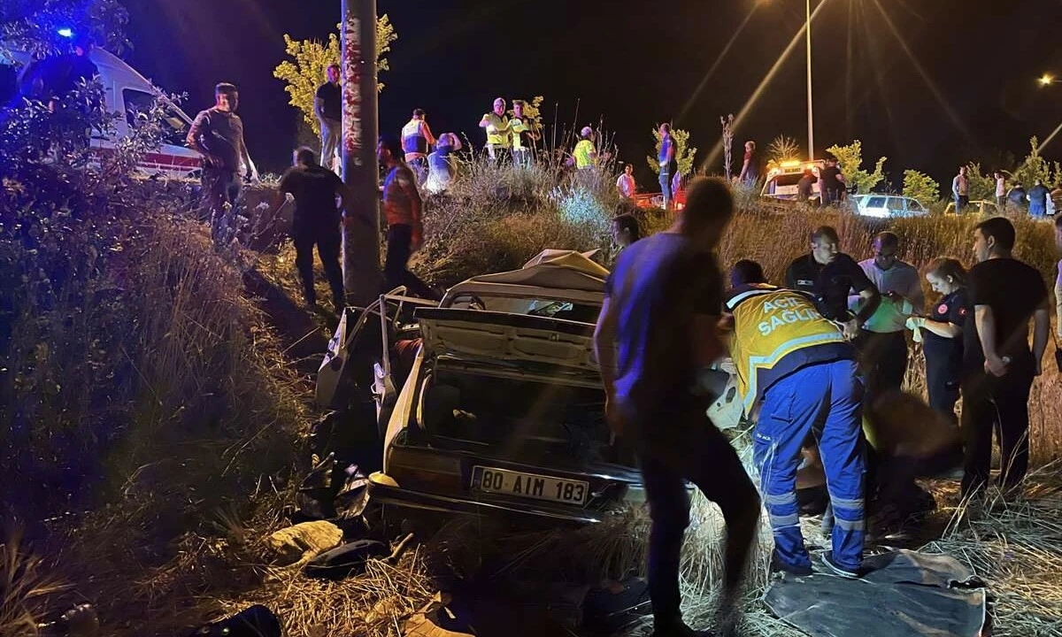 G&ouml;ksun&rsquo;da Feci Kaza: Otomobil Elektrik Direğine &Ccedil;arptı, S&uuml;r&uuml;c&uuml; Hayatını Kaybetti