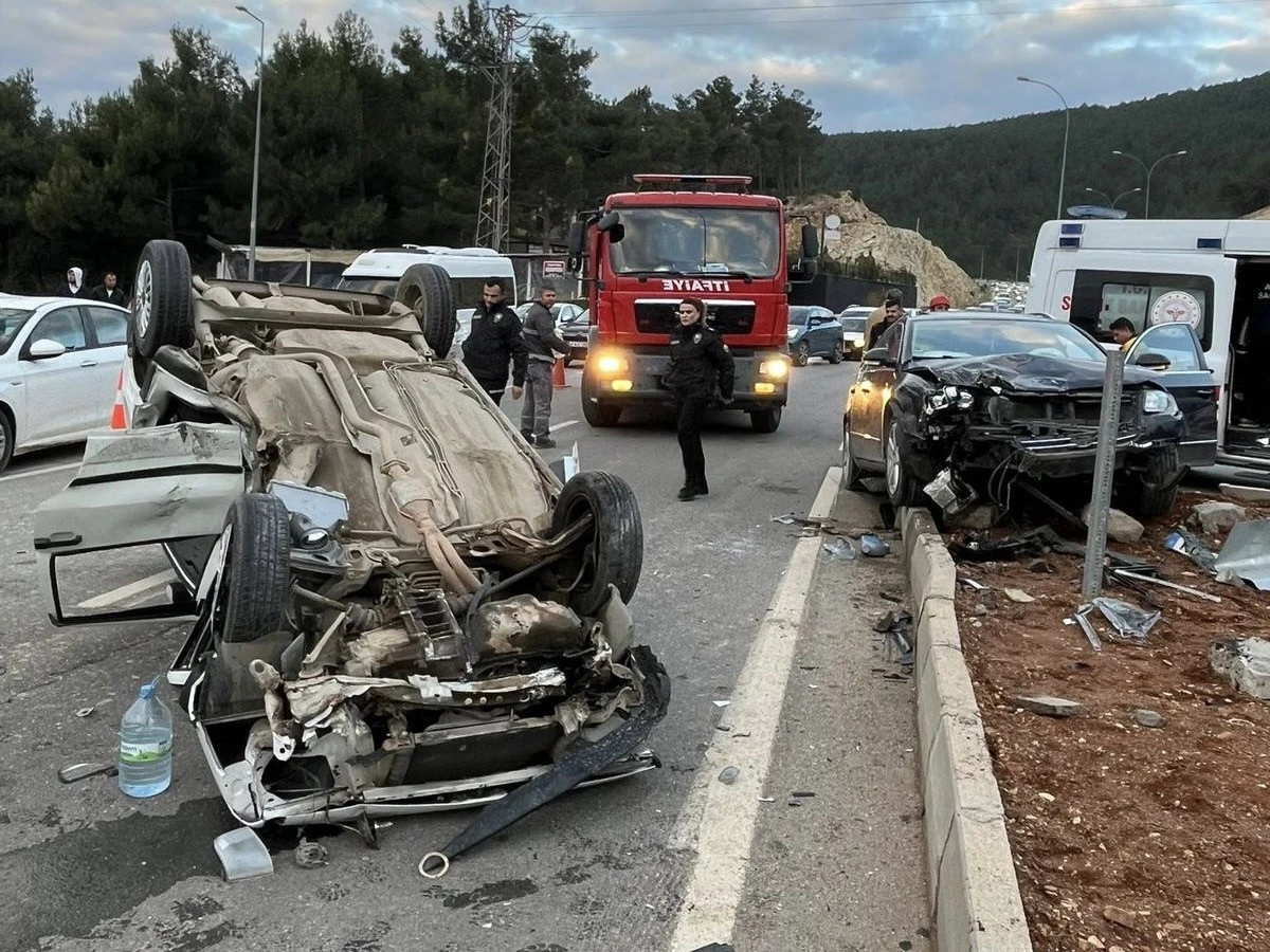 Güne Kazayla Başlandı: Onikişubat’ta Çift Taraflı Trafik Kazası, 1 Yaralı