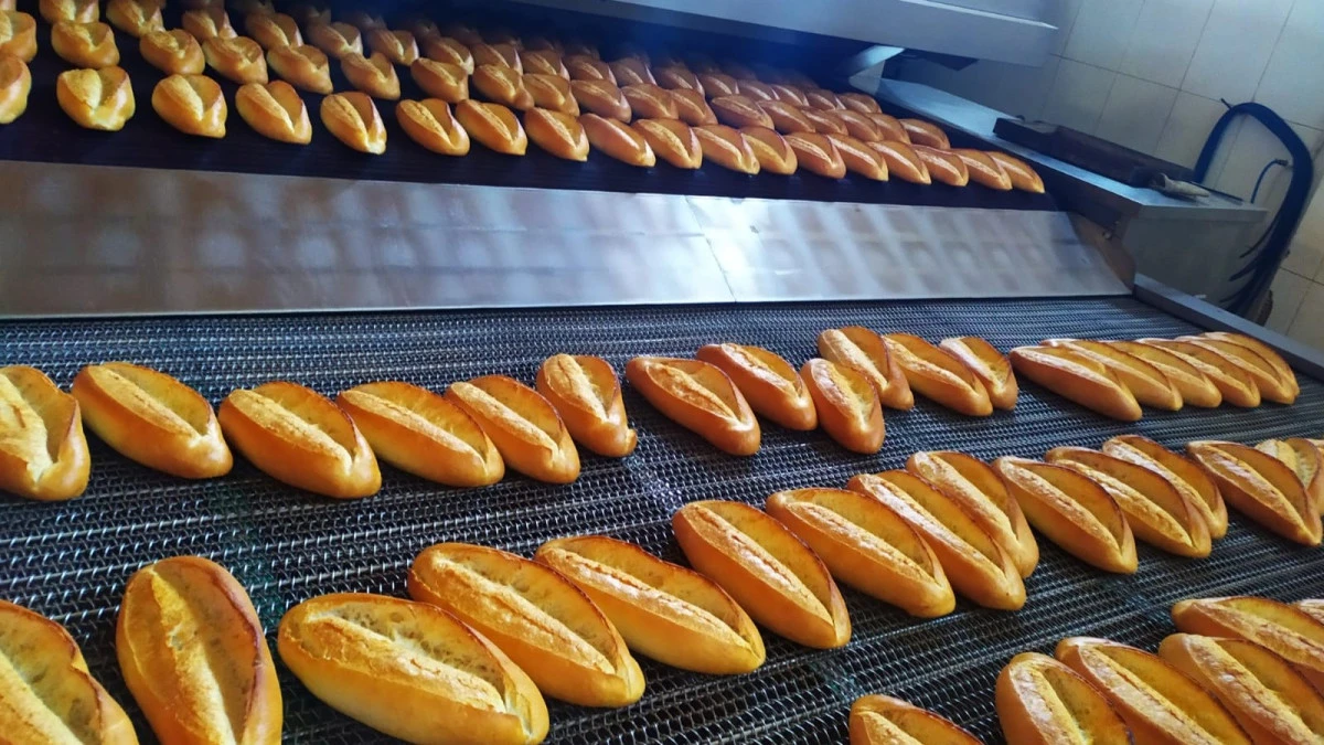 Halk Ekmek, g&uuml;nl&uuml;k 50 bin ekmekle Ramazan&rsquo;da vatandaşların sofrasında