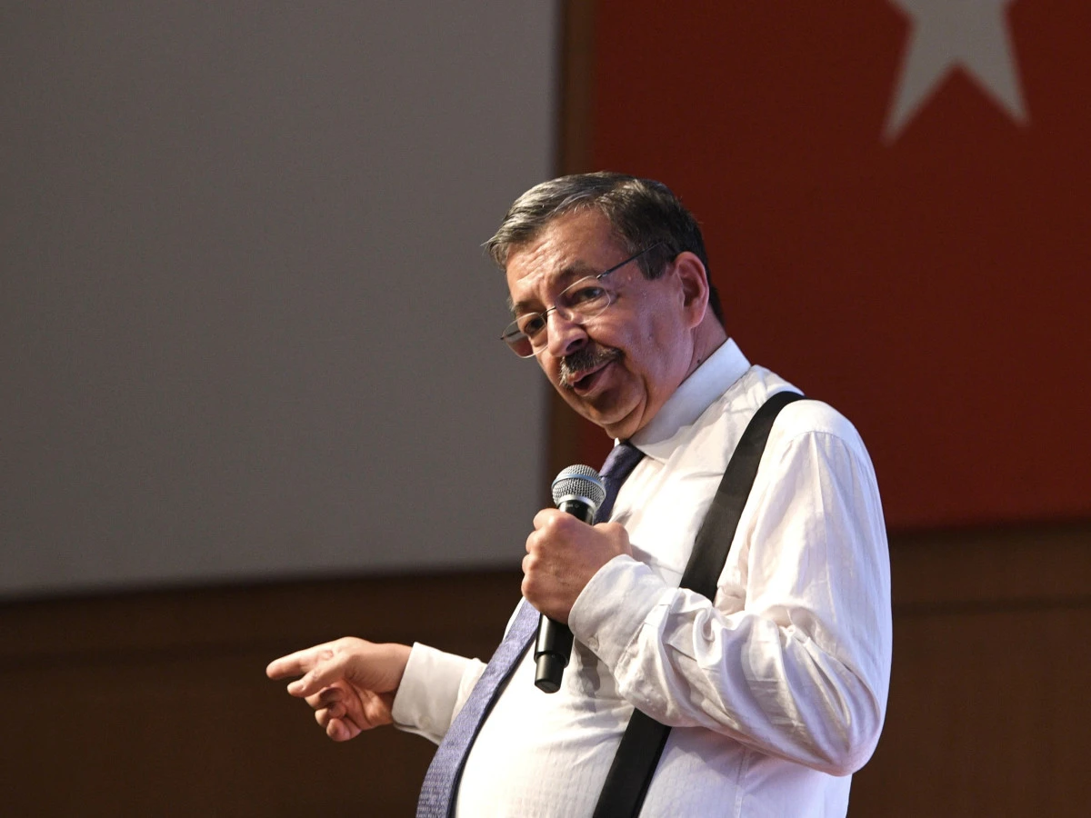 Hayati İnanç: “Aile Ayakta Kalırsa Toplum Yıkılmaz”