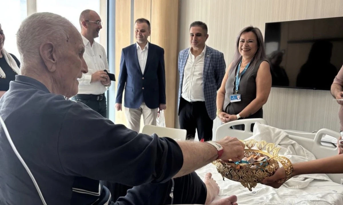     HG Hospital&rsquo;da Bayramlaşma: Hastalar ve Sağlık &Ccedil;alışanları Unutulmadı