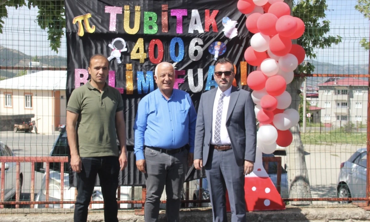 Ilıca Yeniyapan Ortaokulu’nda Bilim Şöleni: 4006 TÜBİTAK Bilim Fuarı Büyük İlgi Gördü