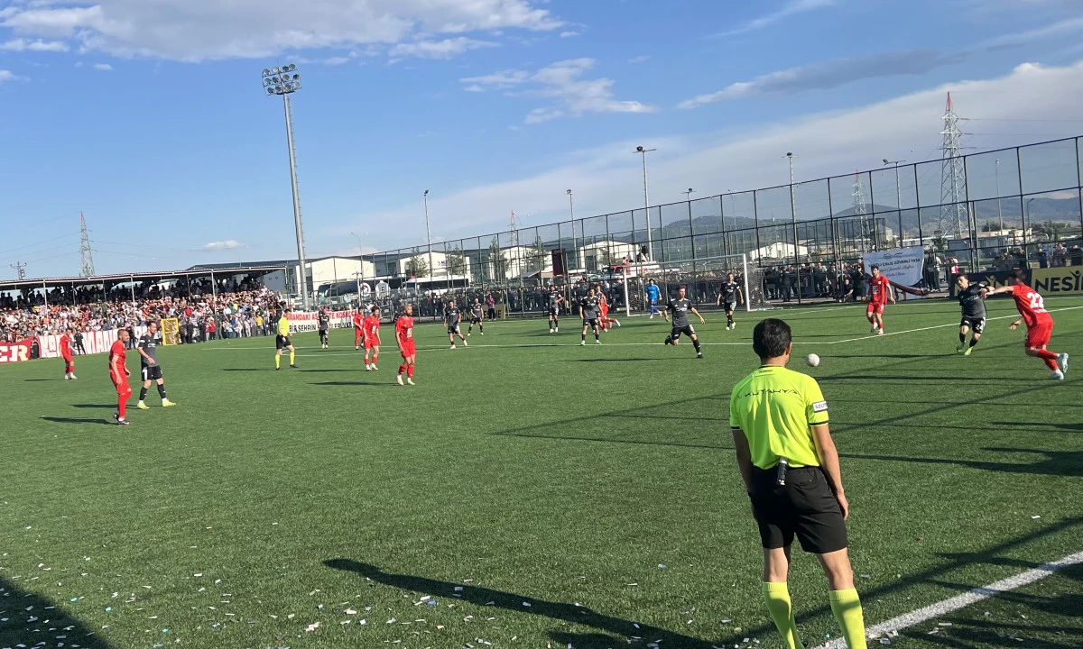 İstiklalspor Final Yolunda Dev Adım Attı: Sebat Gençlikspor 2-0 Mağlup