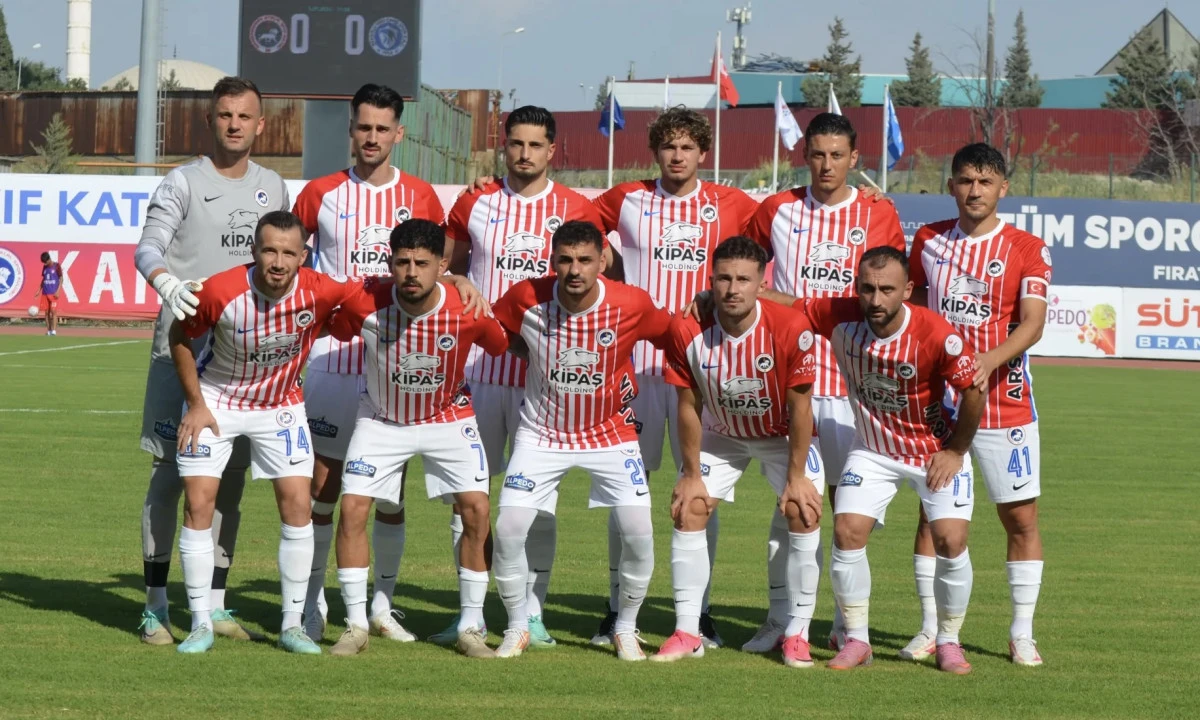 İstiklalspor Sezona Yenilgisiz Başladı: İlk Ma&ccedil;tan G&uuml;ven Veren Bir Puan