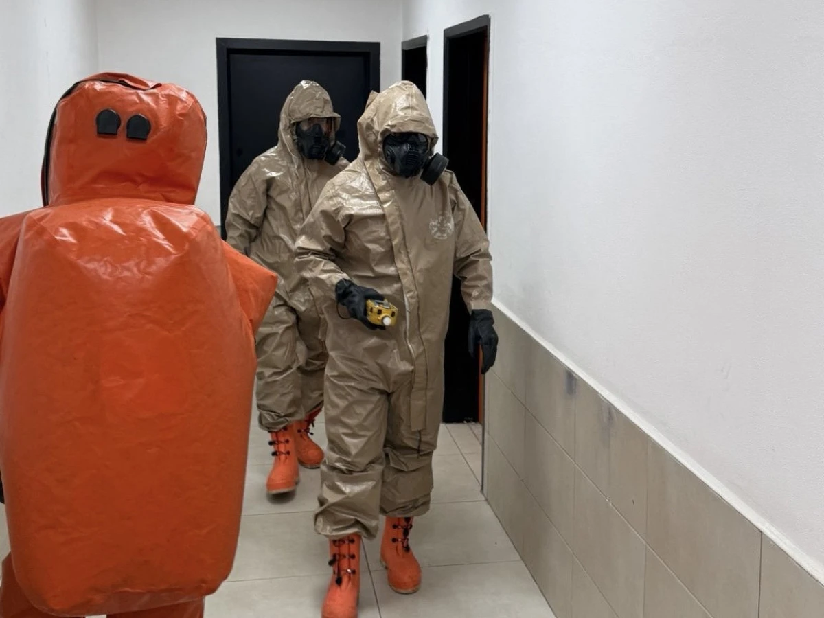 İtfaiye Titizliği: Okuldaki Şüpheli Koku Panik Yarattı: 15 Öğrenci Hastaneye Sevk Edildi