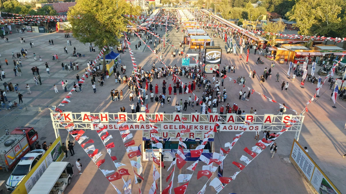 KAFUM&rsquo;da Fuar Heyecanı İlk G&uuml;nden Zirve Yaptı