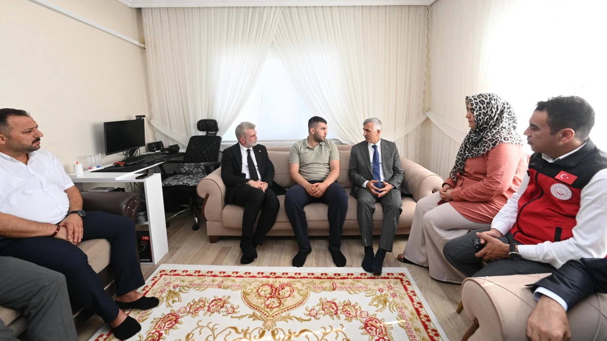 Kahraman Mehmetçiğe Geçmiş Olsun Ziyareti