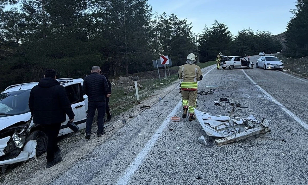 Kahramanmaraş Andırın Yolunda Trafik Kazası: 1 Kişi Yaralandı