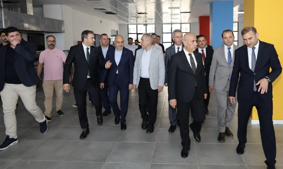 Kahramanmaraş Erkek Yurdu A&ccedil;ılış İ&ccedil;in G&uuml;n Sayıyor