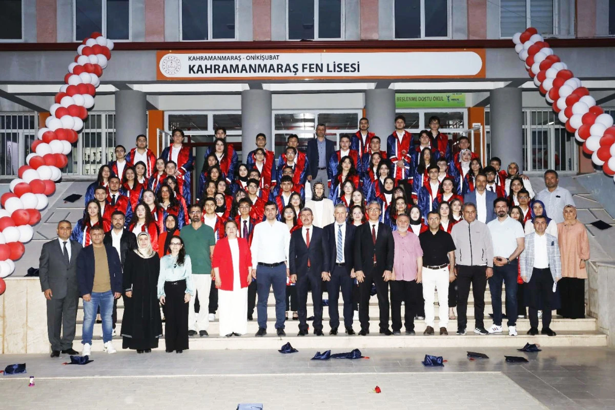  Kahramanmaraş Fen Lisesi’nden Unutulmaz Mezuniyet Gecesi
