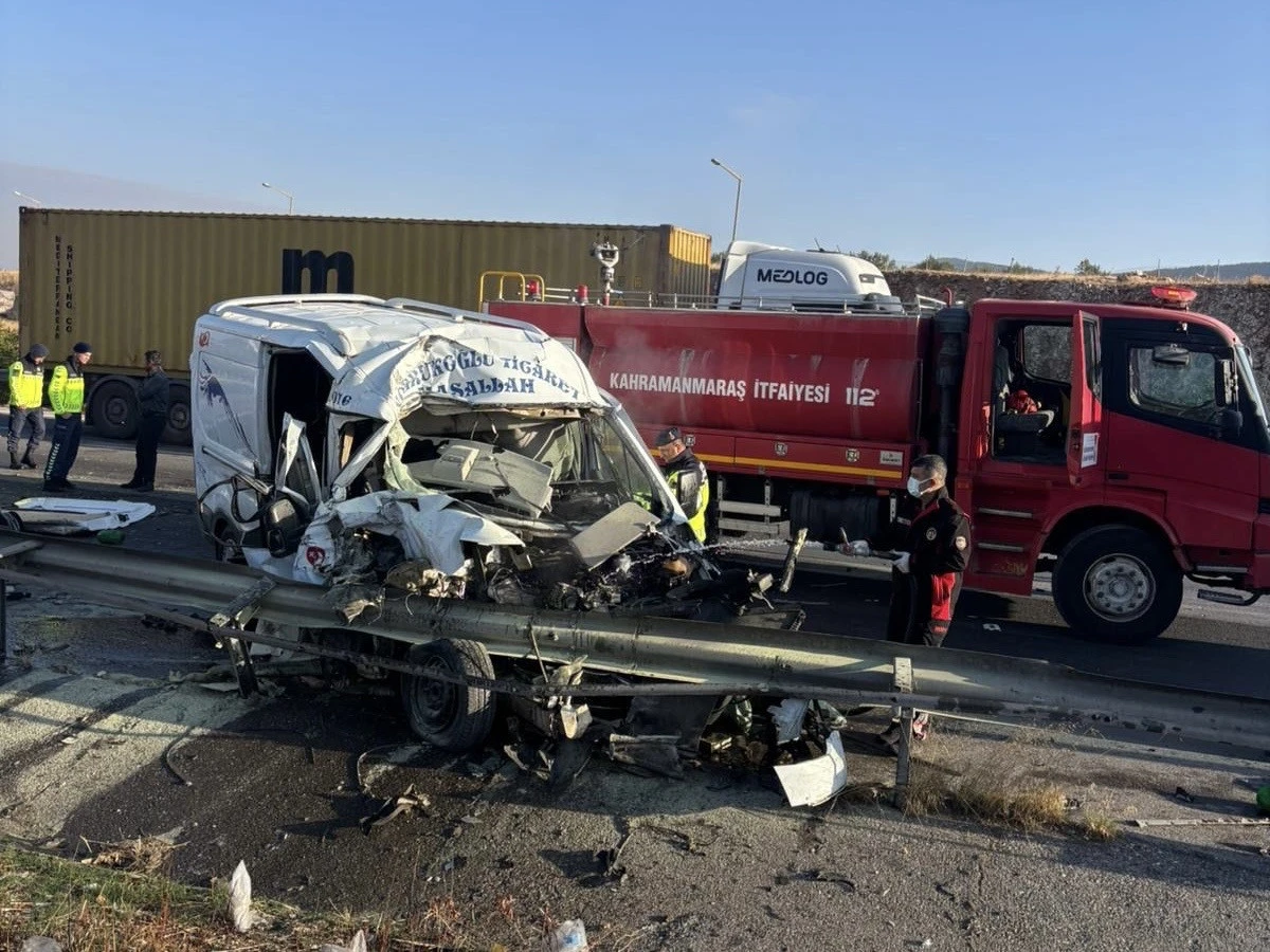 Kahramanmaraş – Gaziantep Otobanında Feci Kaza: 1 Ölü, 1 Yaralı