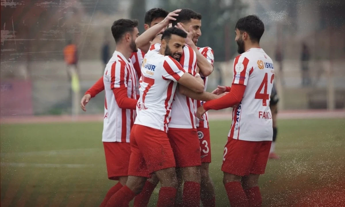 Kahramanmaraş İstiklalspor&rsquo;dan Gol Yağmuru: Somaspor&rsquo;u 6-0 Mağlup Etti