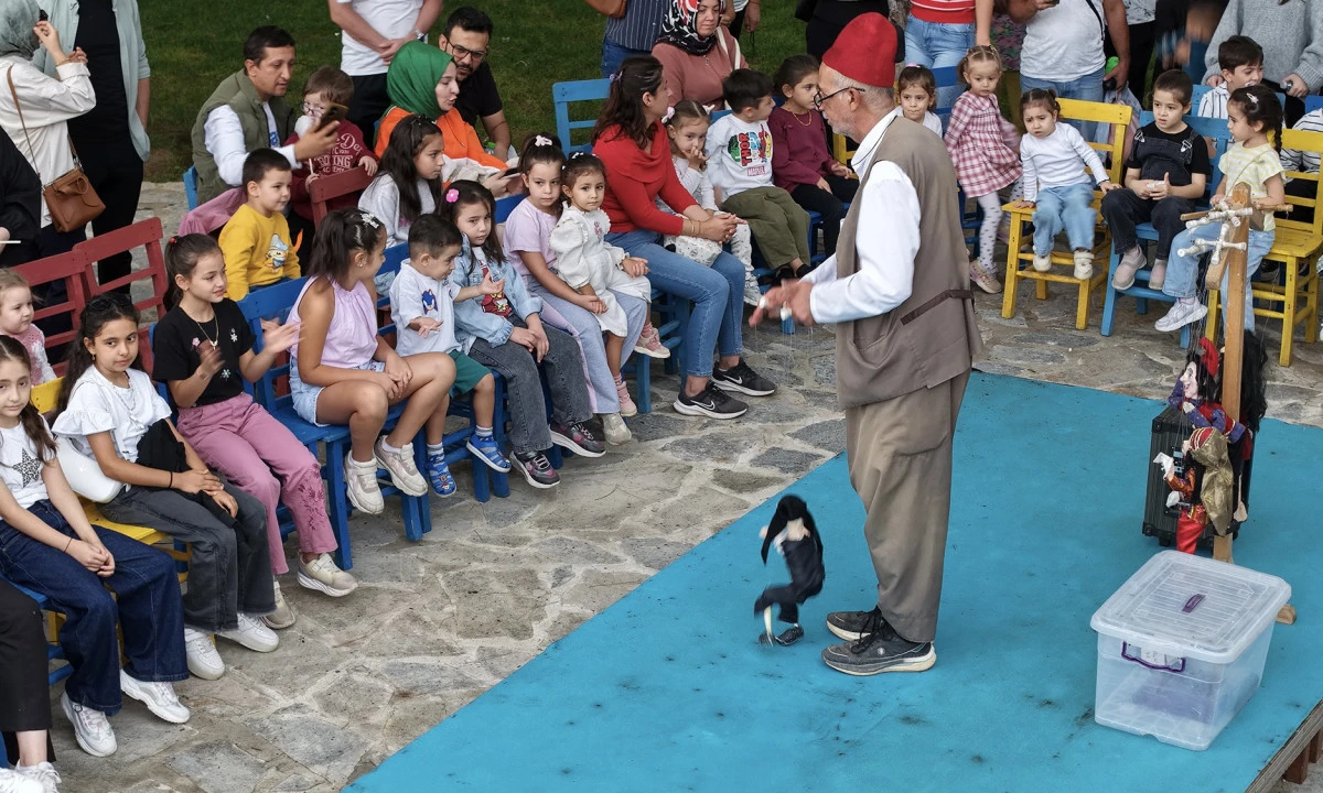 Kahramanmaraş Kalesi, &Ccedil;ocukların Oyun ve Neşe Dolu Buluşmasına Ev Sahipliği Yapıyor