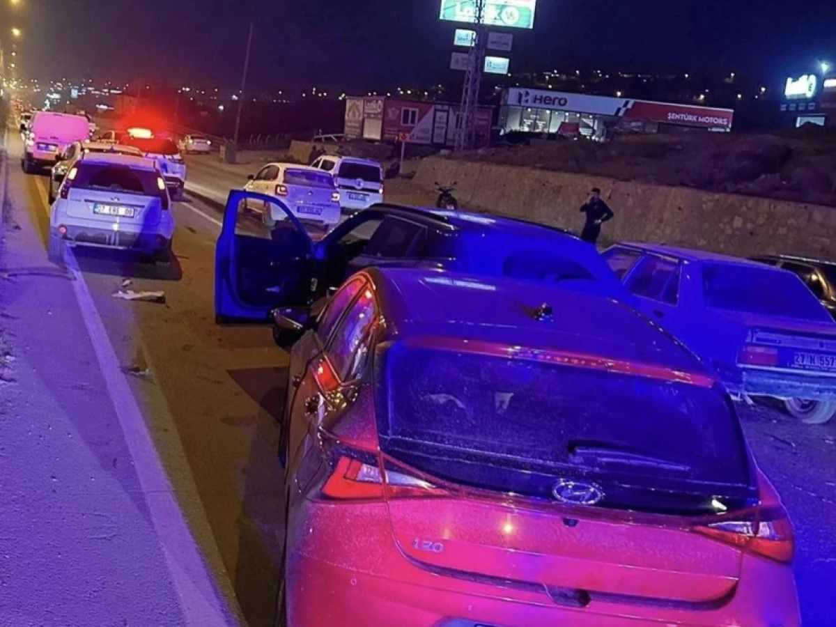 Kahramanmaraş-Kayseri Yolunda Zincirleme Kaza: 1’i Yaya  5 Yaralı 