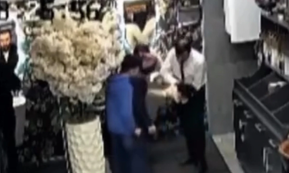 Kahramanmaraş Lokantada Heimlich m&uuml;dahalesiyle hayata tutundu