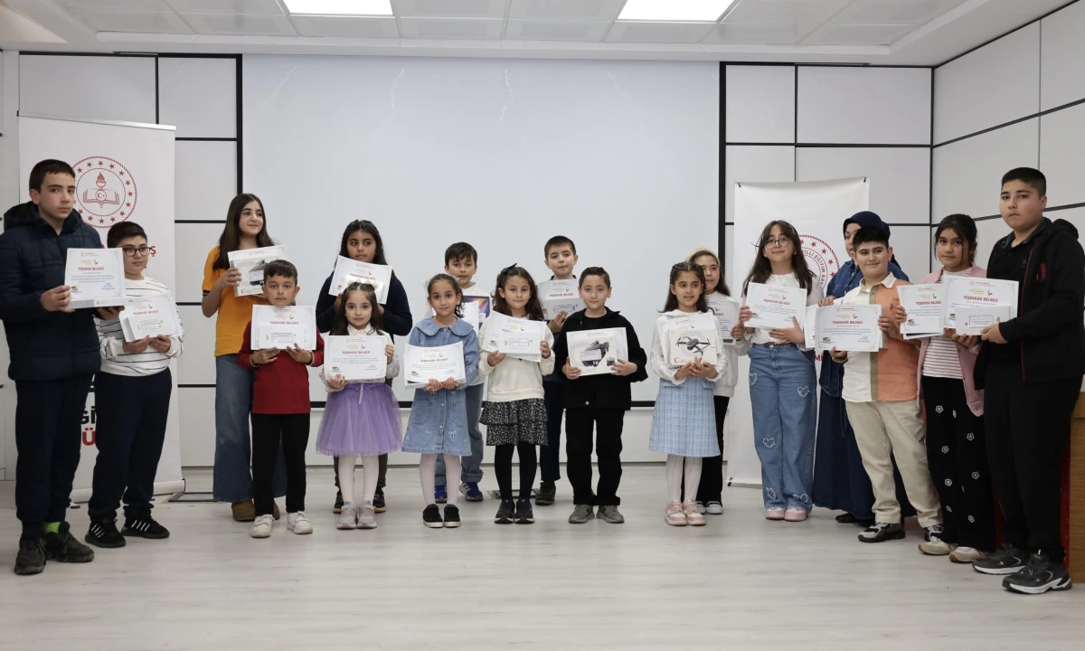 Kahramanmaraş Okuyor Projesi&rsquo;nde &ouml;d&uuml;ller sahiplerini buldu