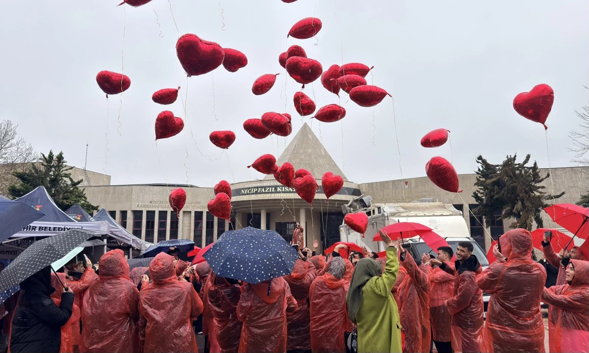 Kahramanmaraş Otizm İ&ccedil;in Y&uuml;r&uuml;d&uuml;;Mesajlar G&ouml;ky&uuml;z&uuml;ne Bırakıldı