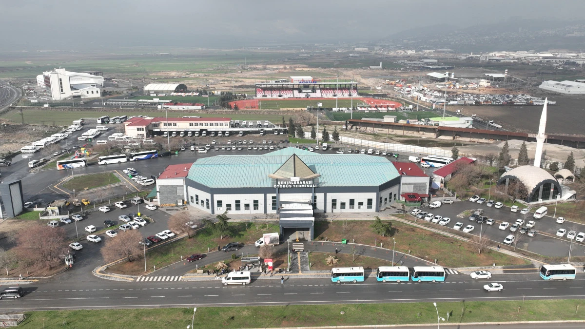 Kahramanmaraş Otogarı 2025&rsquo;te Rekor Kırdı: 413 Bin Ara&ccedil; Giriş-&Ccedil;ıkışı