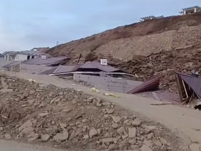 Kahramanmaraş Şahinkayası’nda Toprak Kayması: 6 Ev Zarar Gördü, Can Kaybı Yaşanmadı