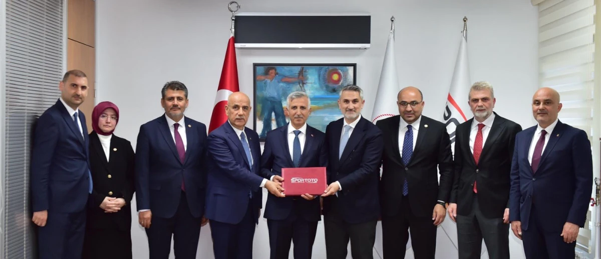Kahramanmaraş’a Yeni Nesil Stadyum Geliyor: Sözleşme İmzalandı