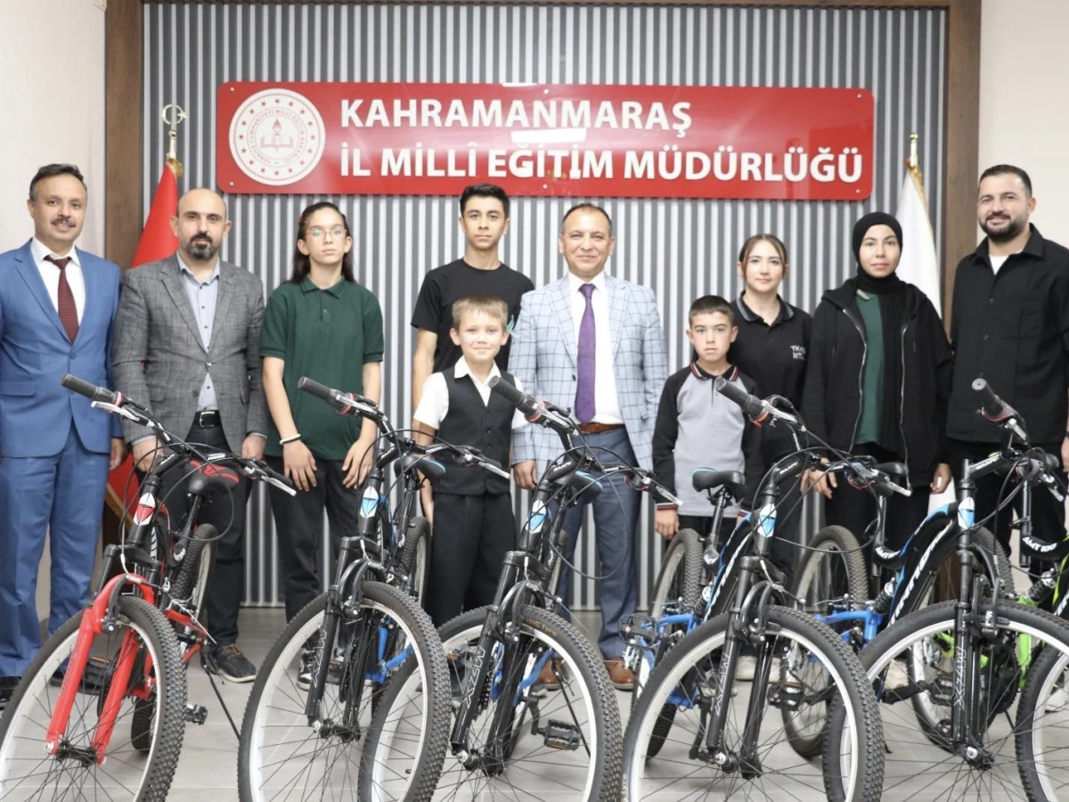 Kahramanmaraş’ın Kültür Elçileri Ödüllerini Aldı