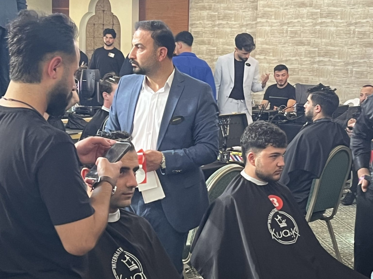 Kahramanmaraşlı Berber, Türk Bayrağını Dalgalandırarak Gönülleri Fethetti