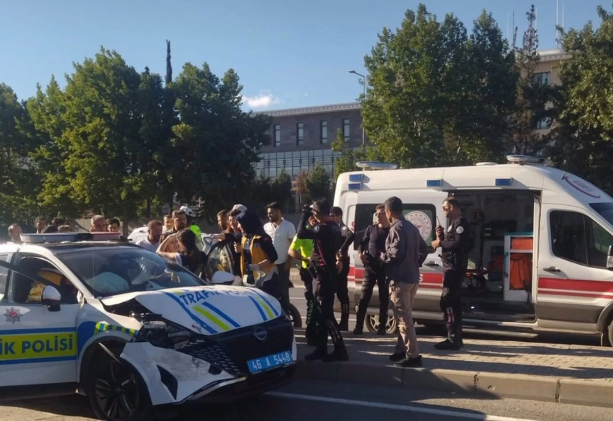 Kahramanmaraş’ta akşam saatlerinde zincirleme kaza: 1 polis ve 1 vatandaş yaralandı